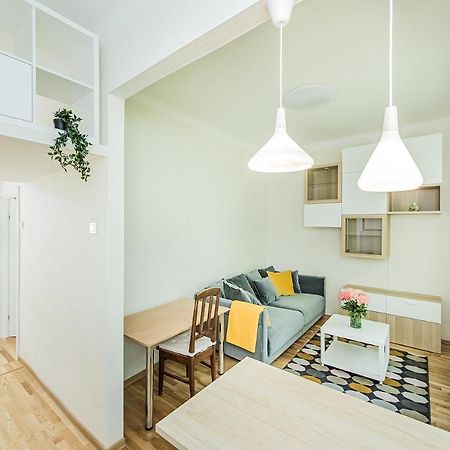 Lovely 1-Bedroom Apartment In Kaunas Old Town Buitenkant foto